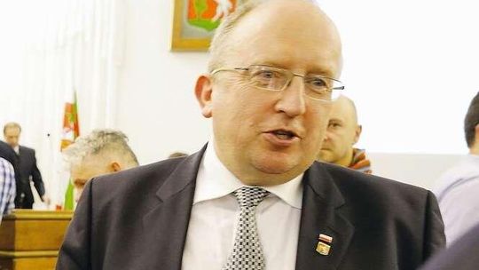 Radny PiS szukał pracy w rządowej agencji. Znalazł?