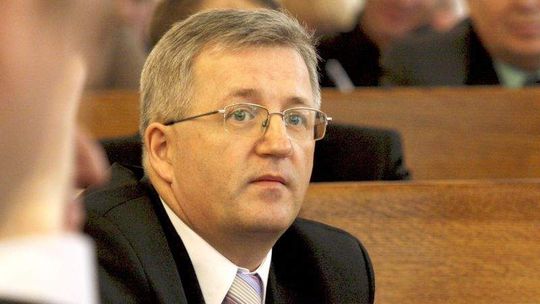 Radny przyszedł na koniec sesji i podpisał listę, że był od rana. Diety nie dostanie