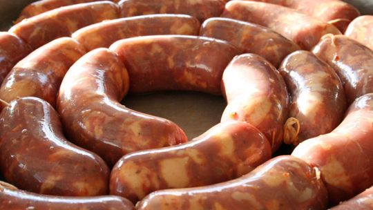 Radzyń Podlaski: DJ namawia do kupna kiełbasy (wideo)