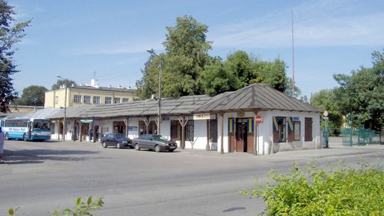 Radzyń Podlaski: kup działki i odbuduj hale targowe