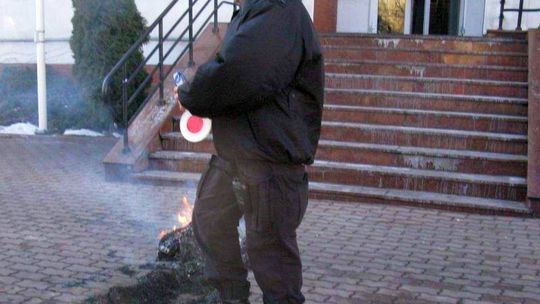 Radzyń Podlaski: Uniewinniona w sprawie o spaloną kukłę ministra