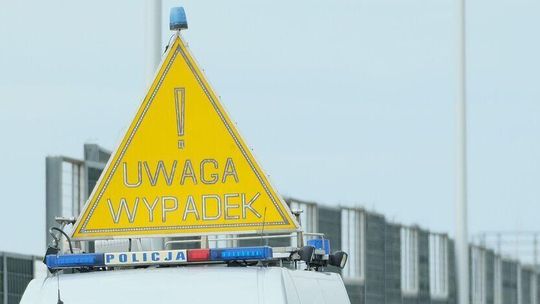 Radzyń Podlaski: zderzenie motocykla z autem osobowym. Jedna osoba ranna