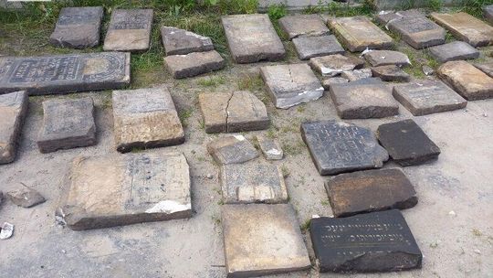 Radzyń Podlaski. Ziemia może skrywać stare macewy. Będą poszukiwania?