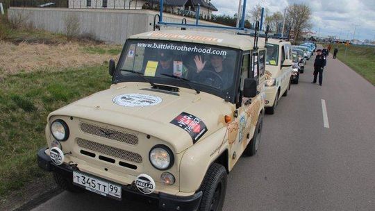 Rajd Drogami Chwały: Rosjanie wjechali do Polski. Jadą do Niemiec