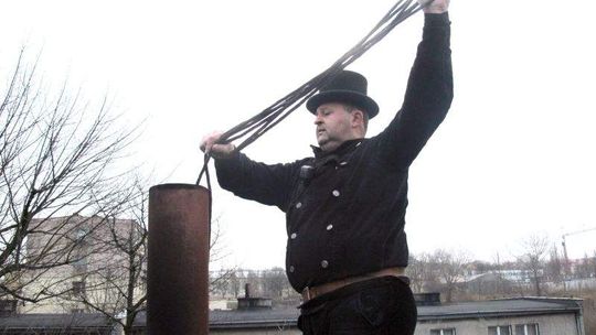 Rajstopy w wentylacji, grzyb na ścianach. "Ludzie lekceważą zagrożenia, chcą oszczędzać"
