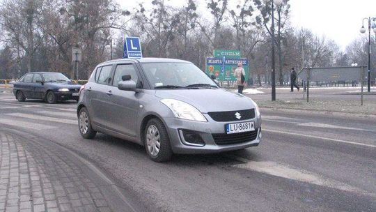 Ranking szkół jazdy w Chełmie: Gdzie szkolą najlepiej?