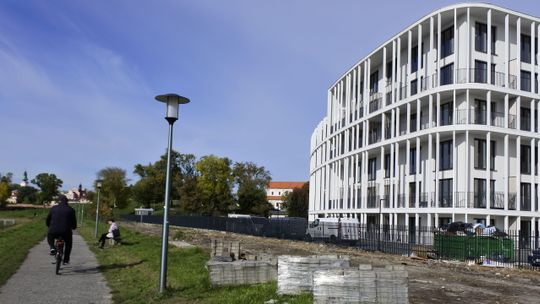 Raport mieszkaniowy. Nowe bloki w Zamościu. Jaka cena za mkw?