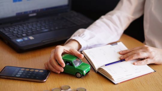 Rata balonowa w finansowaniu samochodu – na czym polega i dla kogo ma sens?