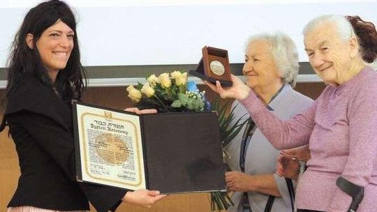 Ratowali innych, chociaż mogli stracić życie. Dzisiaj odebrali medale [zdjęcia]