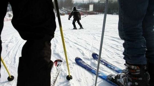 Ratrak i armatki w gotowości. Stok na Globusie czeka na odpowiednią pogodę