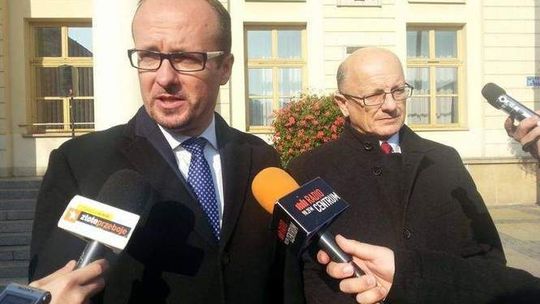 Ratusz broni przewodniczącego Rady Miasta. PiS zarzuca mu łamanie prawa
