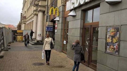 Ratusz ogłosił: Brak dojścia McDonald's. Restauracja zaprzecza