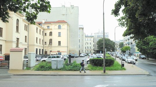 Ratusz sprzeda działkę w centrum Lublina? Teraz tu jest parking