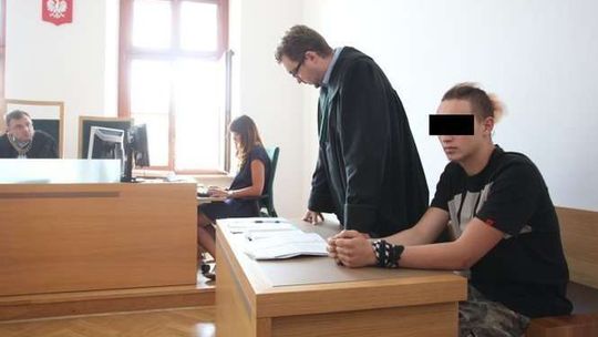 Razem z kolegą ukradł popiersie byłego rektora UMCS. Teraz zapłaci prawie 29 tys. zł