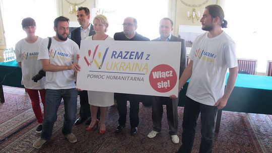 "Razem z Ukrainą. Pomoc humanitarna". Przynieść dary dla przesiedleńców (lista punktów zbiórki)
