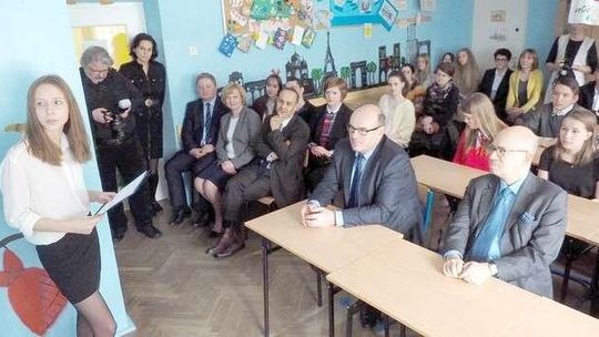 Reforma edukacji w Lublinie: Gimnazjum nr 9 liczy na pomoc ambasadora Francji