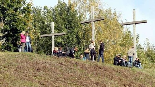 Regulamin zwiedzania Góry Trzech Krzyży. Radni chcieli karać, ale nie mieli prawa