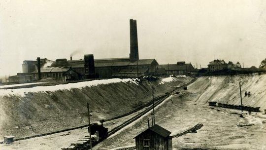 Rejowiec Fabryczny: Cementownia ma już 90 lat