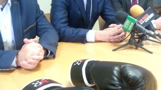 Rękawica została rzucona. Niezgoda wzywa do debaty