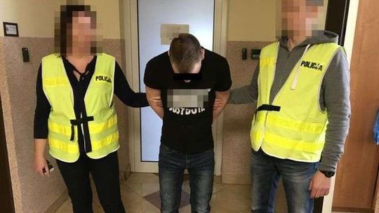 Reklamówka z imitacją gotówki zostawiona w umówionym miejscu. Wpadka nastolatków