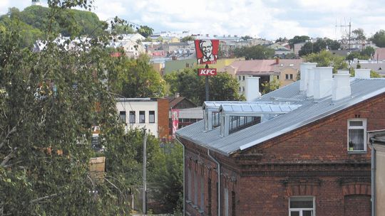 Reklamy ważniejsze niż widok na zabytki? "Jedyne co nam się udało, to obniżenie reklamy"