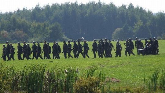 Rekonstrukcja bitwy z Niemcami pod Tomaszowem Lubelskim (zdjęcia)