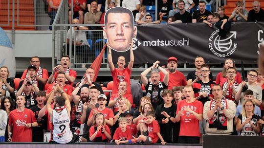 Rekord frekwencji w hali Globus nie wystarczył. PGE Start i Legia na remis