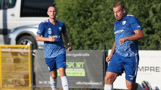 Rekord karnych w Janowie Lubelskim? Janowianka przegrywała, prowadziła, ale zremisowała z Ładą