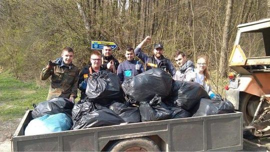 Rekordowe sprzątanie Kazimierza Dolnego. Blisko 11 ton śmieci