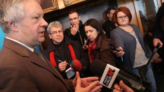Rektor o odwołaniu konferencji z Dornem: Chcemy debaty, ale nie z jedną partią