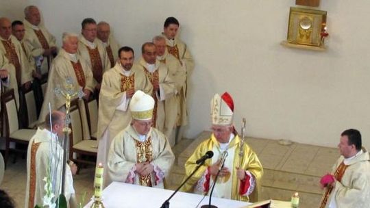 Relikwie Jana Pawła II trafiły do szpitala \"papieskiego\" w Zamościu (zdjęcia)