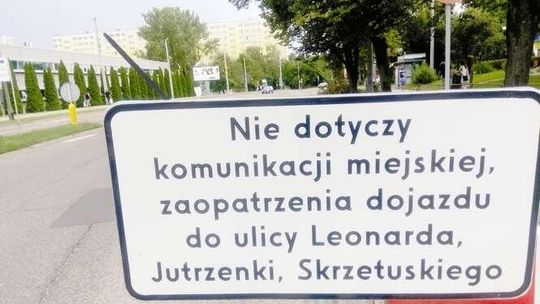 Remont ul. Bohaterów Monte Cassino. Wjeżdżają mimo zakazu. Będą mandaty?