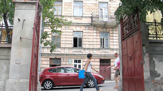 Remont XIX wiecznej kamienicy: Odnowią elewację, wymienią okna i drzwi