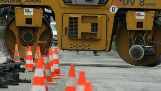 Remonty drogowe w gm. Chełm: Wygodniej kierowcom, bezpieczniej pieszym