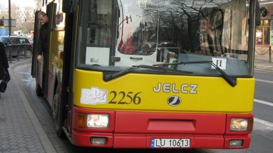 Rencistka dostała mandat w autobusie. Bo nie miała orzeczenia ZUS