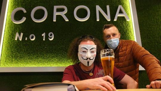 Restauracja Corona No. 19 już działa w Lublinie. "Szczepionki dostępne w restauracji" [zdjęcia]