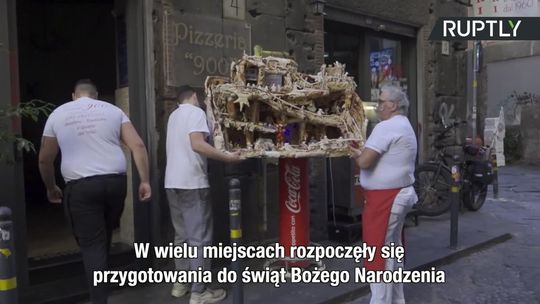 Restauracja z Neapolu przygotowała szopkę z pizzy. W niej centrum testowe na koronawirusa