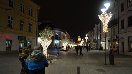 Restauratorzy z deptaka wycofują swój pomysł. Chodzi o całodobowe bary i sklepy