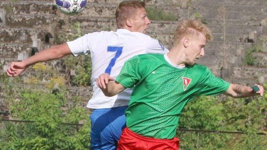 Rewolucja na boisku. Piłkarze będą sędziami