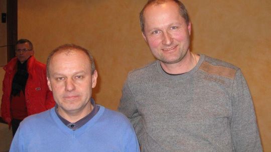 Robert Szabla i Piotr Niespodziewany wygrali turniej brydżowy na maksy