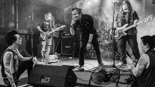 Rockowy koncert w Rider's Pub