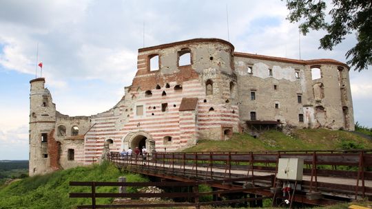 Rocznica odkupienia Zamku w Janowcu. Teraz będzie iluminacja