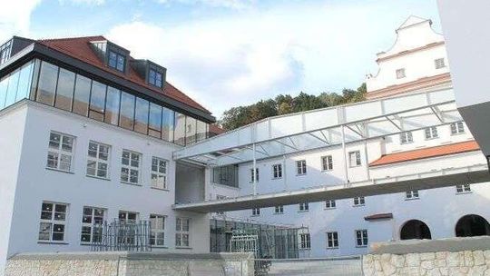 Rodzice kontra burmistrz. Awantura o szkołę w Kazimierzu Dolnym