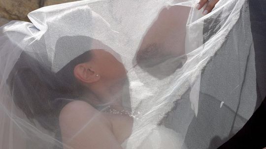 Rodzina na swoim. Z obrączką po tańsze mieszkanie