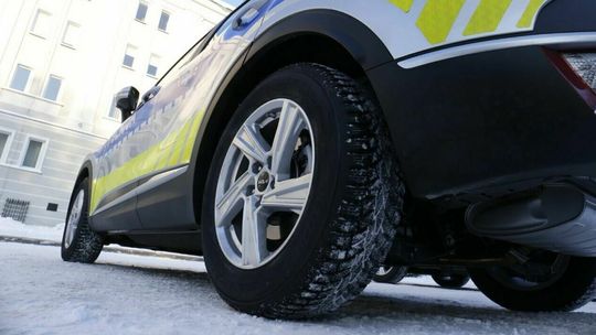 Rodzinna tragedia w Nowy Rok. Nie żyją matka i syn. Miał rany na szyi