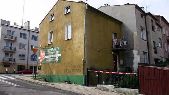 Rodzinna tragedia: Żona uduszona, mąż wysadził się w powietrze