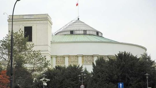 Rok 2017 na Wiejskiej, czyli co się działo w polityce miesiąc po miesiącu