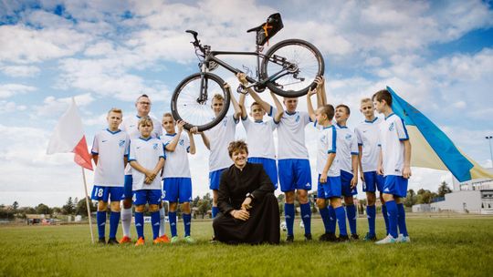 Rok temu ksiądz pomógł małej Zuzi. W tym roku na pomoc mogą liczyć ministranci