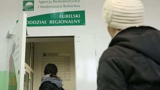 Rolnicy czekają na dopłaty. Przez system informatyczny, czy kadrową zawieruchę?