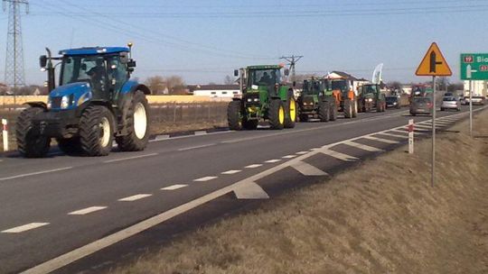 Rolnicy z \"Solidarności\" protestują na drodze nr 19 (foto)